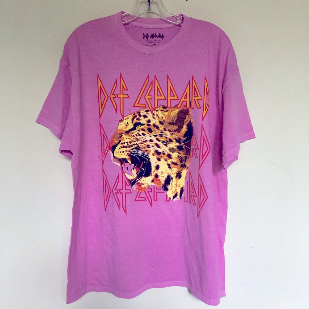 Def Leppard Pink Graphic Tee